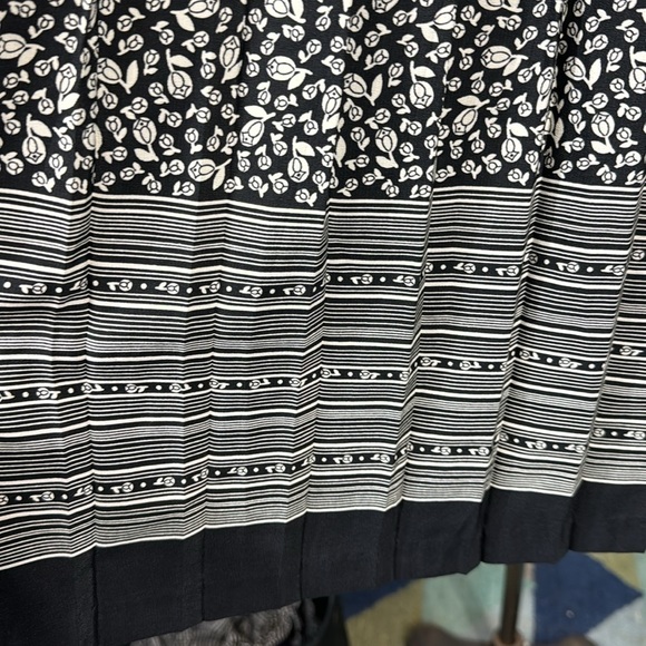 473.Vintage pleated skirt, size S/M - Picture 3 of 5